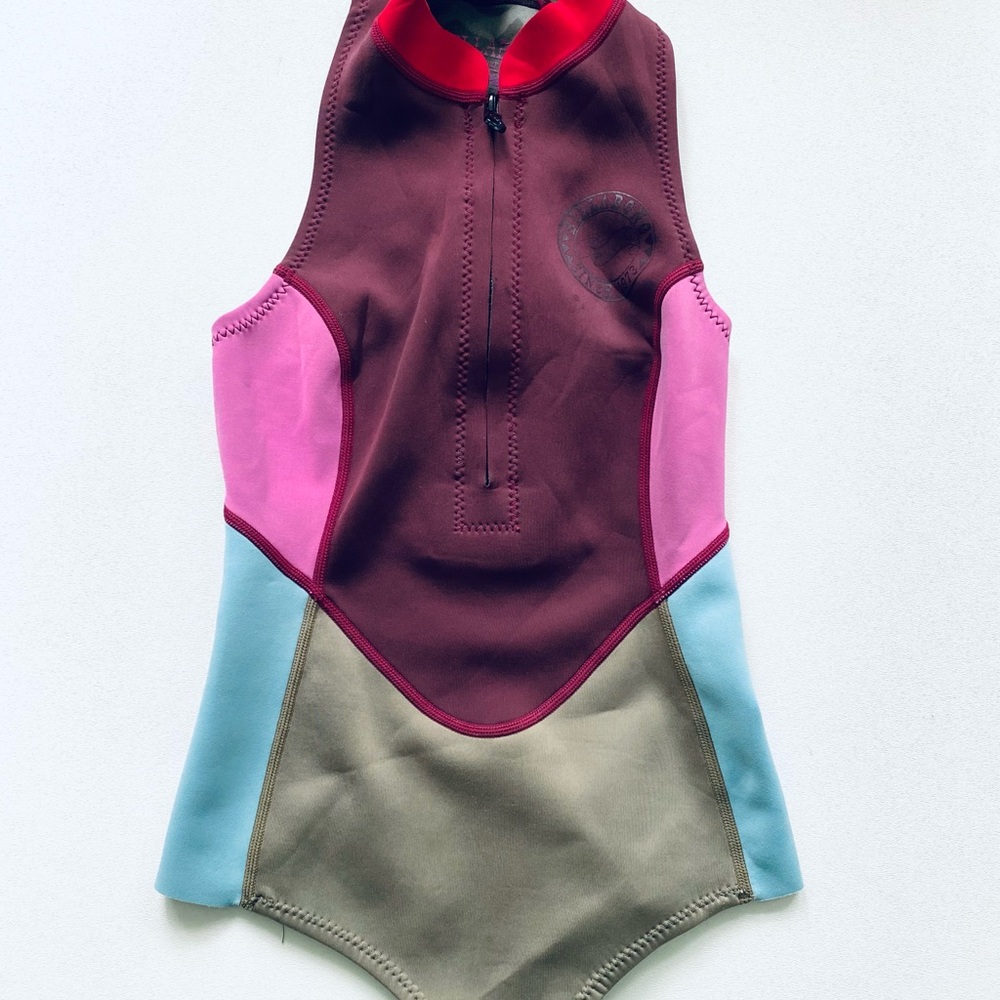 Billabong surf capsule sleeveless 1mm wetsuit
